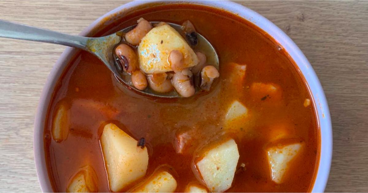 Black-Eyed Bean, Potato and Smoked Pork Soup