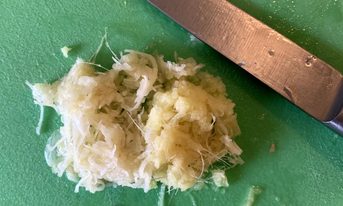 mashed garlic and ginger